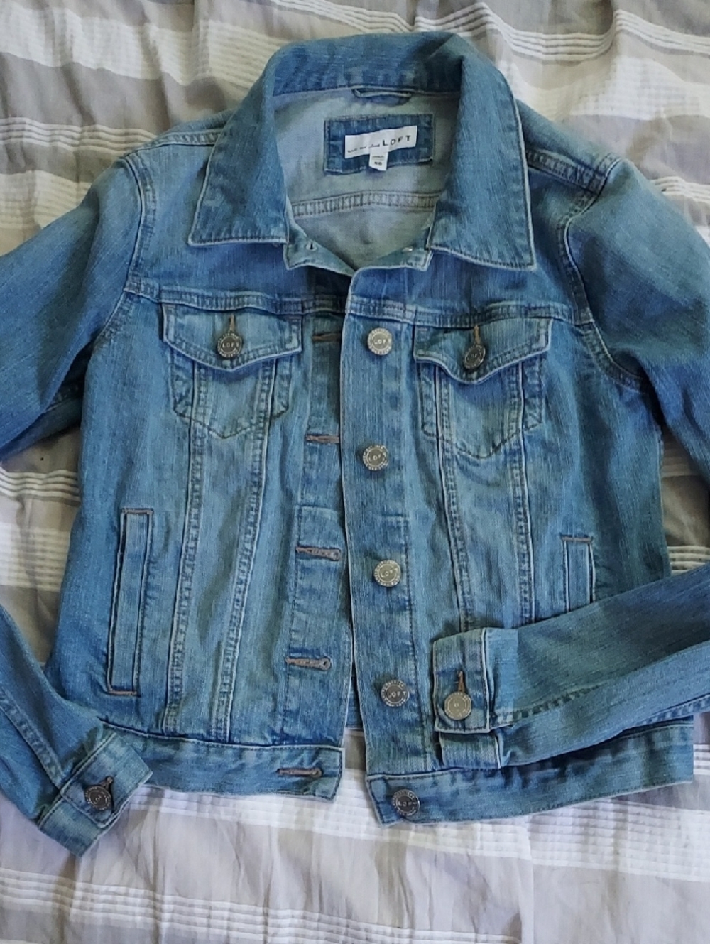 Super Cute LOFT DENIM JACKET